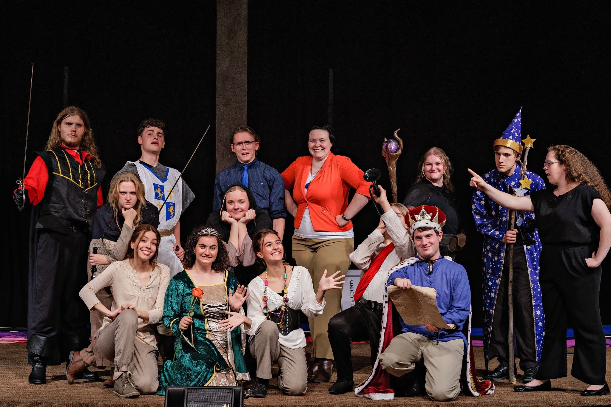 Full cast of Pages production